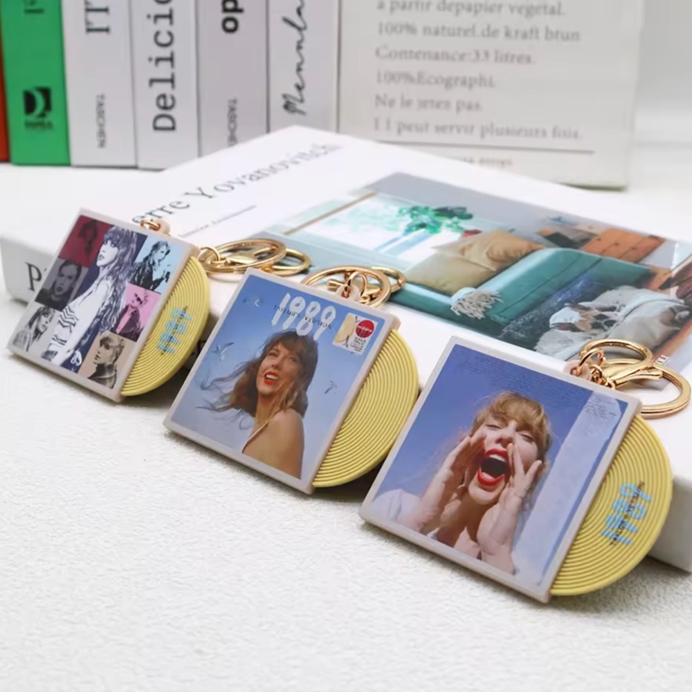 Taylor Swift Keychain ✨